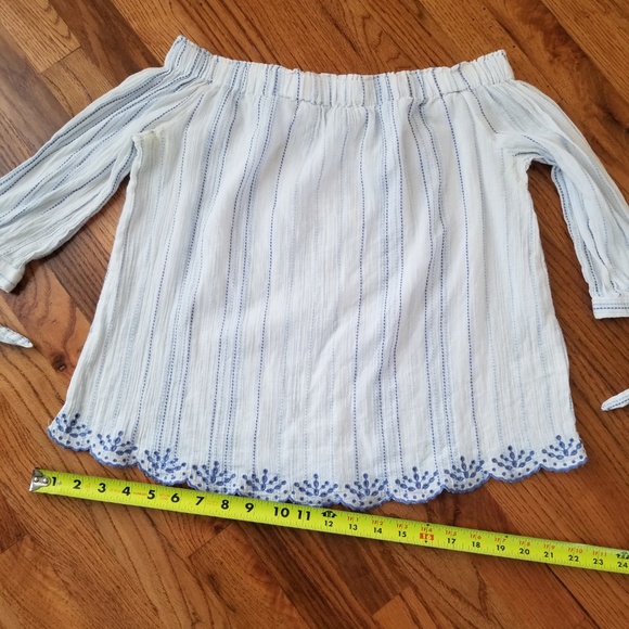 Wit & Wisdom Off the Shoulder Embroidered Boho Top - Picture 2 of 8